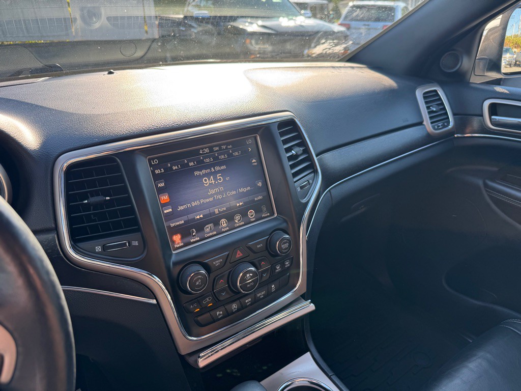 2017 Jeep Grand Cherokee Image 26