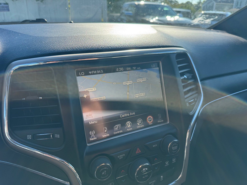 2017 Jeep Grand Cherokee Image 27