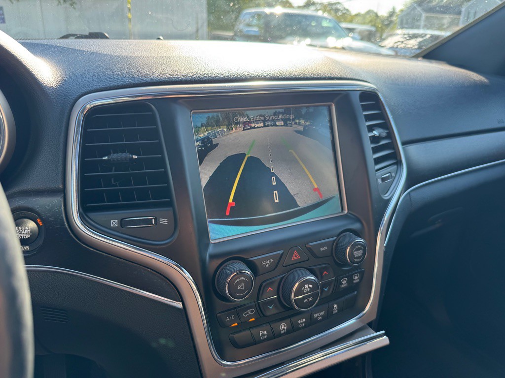 2017 Jeep Grand Cherokee Image 29