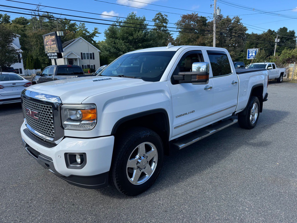2015 GMC Sierra Image 2