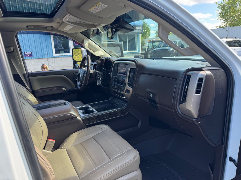 2015 GMC Sierra Image 9