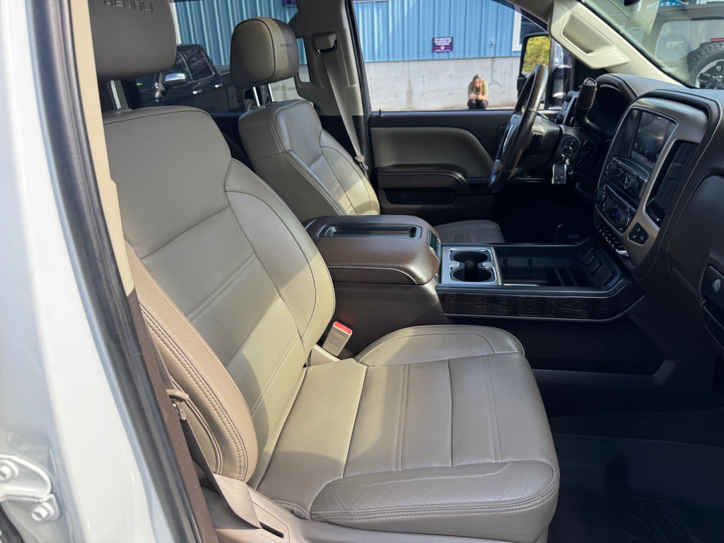 2015 GMC Sierra Image 10