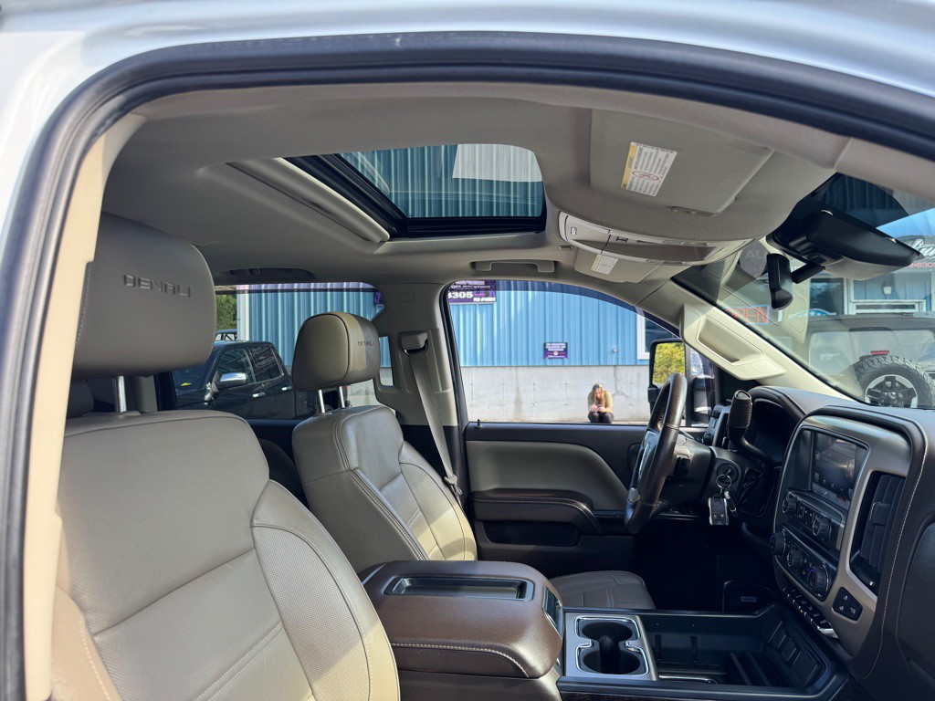 2015 GMC Sierra Image 11