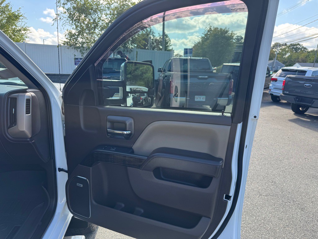 2015 GMC Sierra Image 12