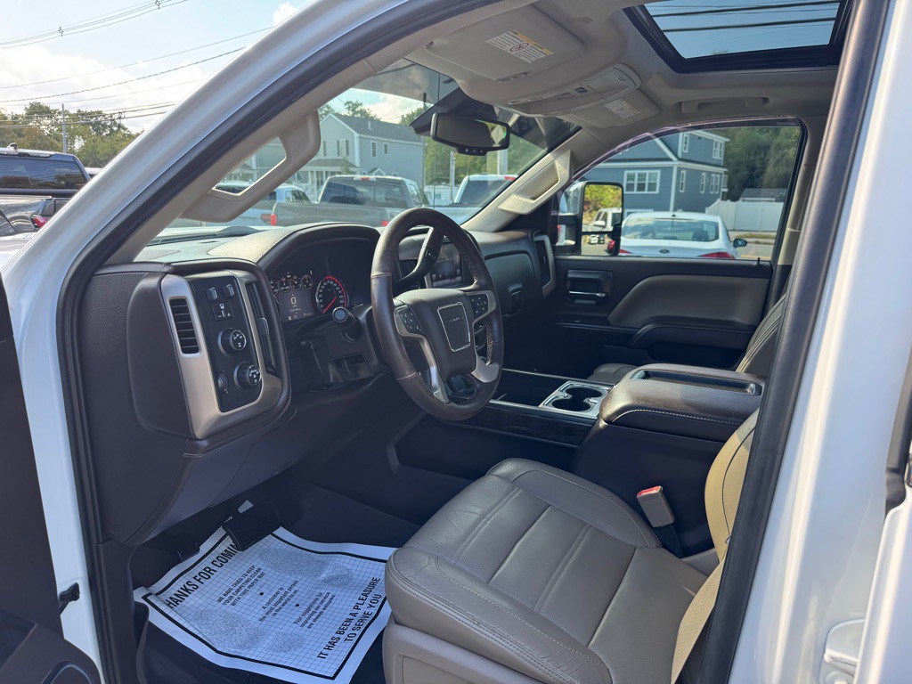 2015 GMC Sierra Image 21