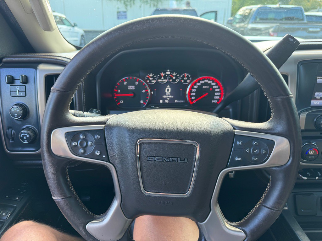 2015 GMC Sierra Image 26
