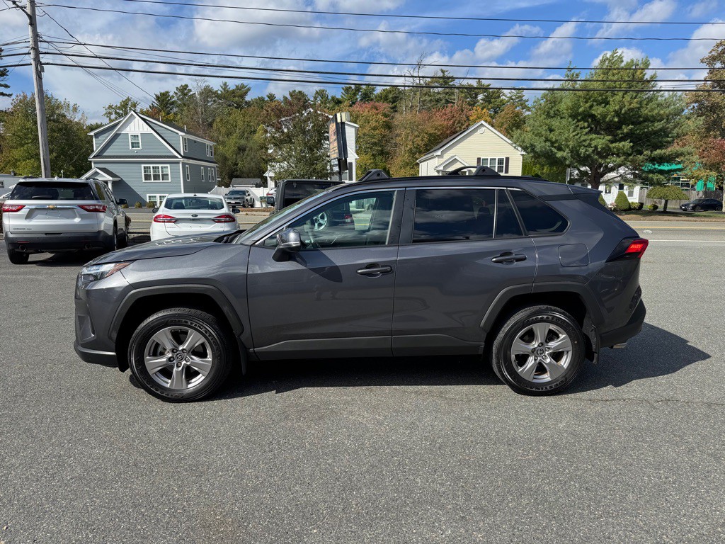 2022 Toyota Rav4 Image 3