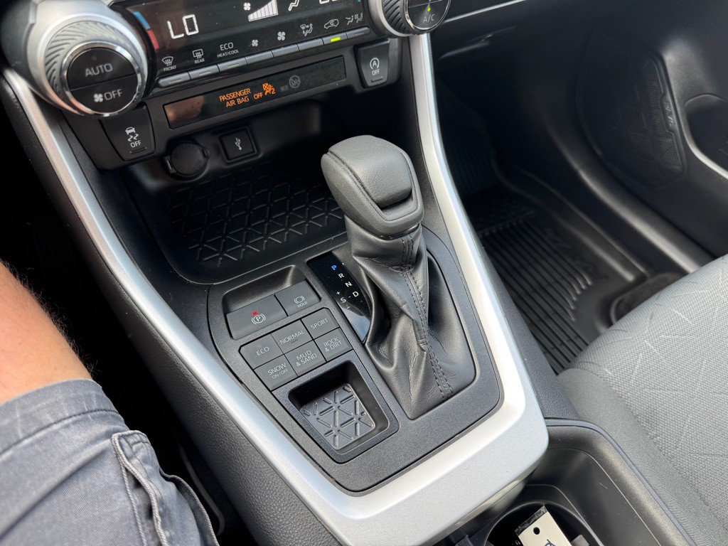 2022 Toyota Rav4 Image 28
