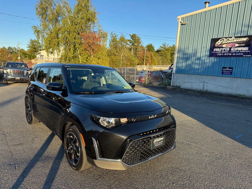 2023 Kia Soul Image 2