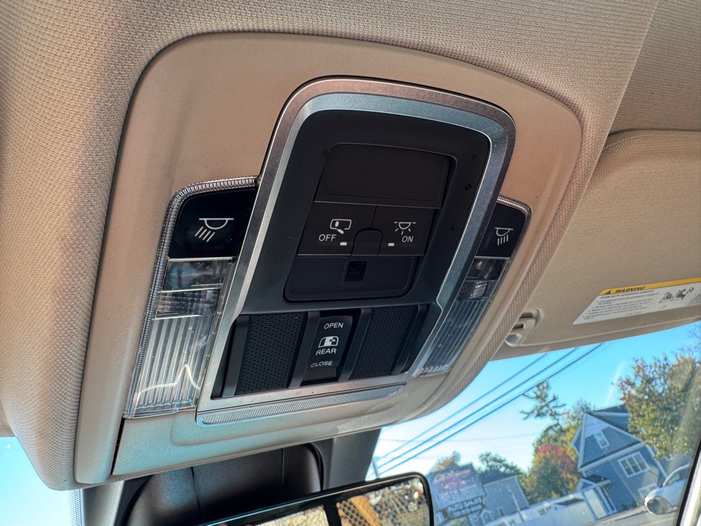 2021 RAM 1500 Image 32