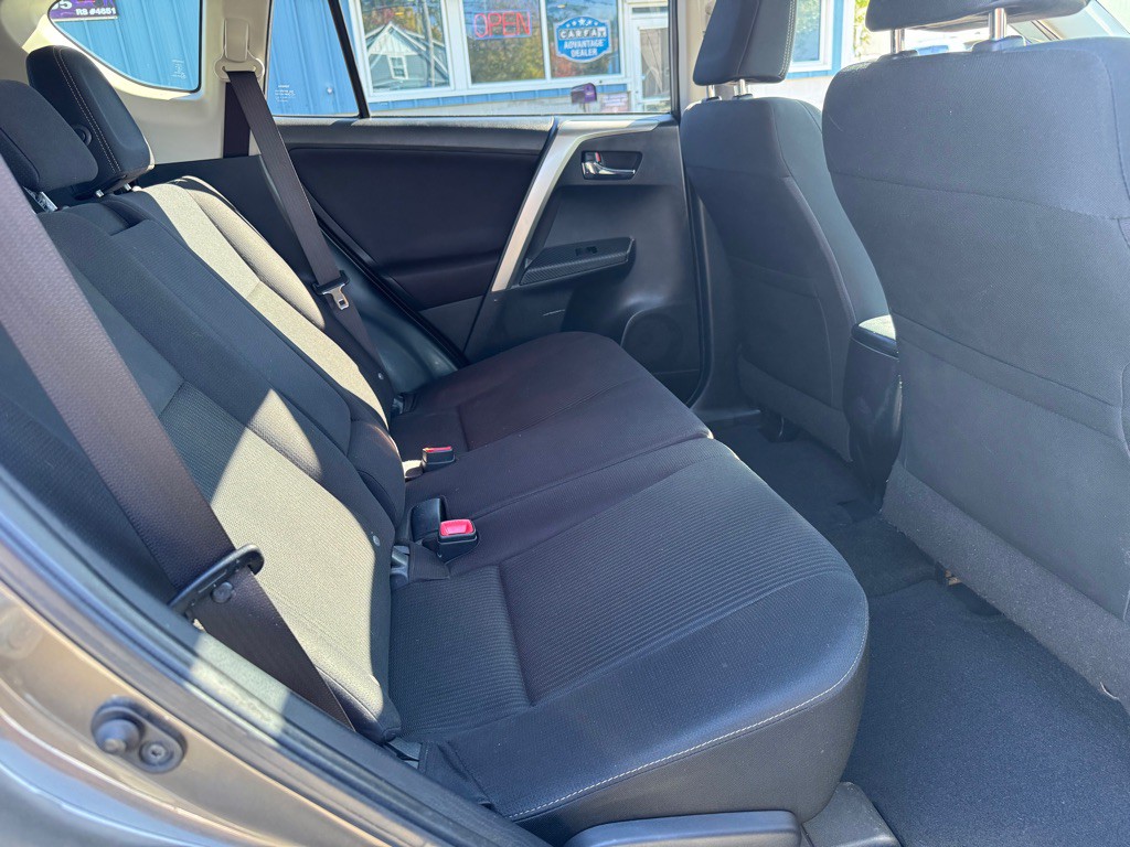 2015 Toyota Rav4 Image 12