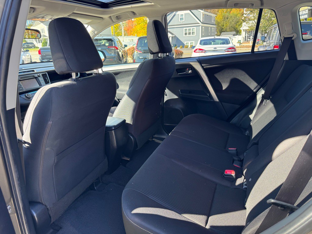 2015 Toyota Rav4 Image 17