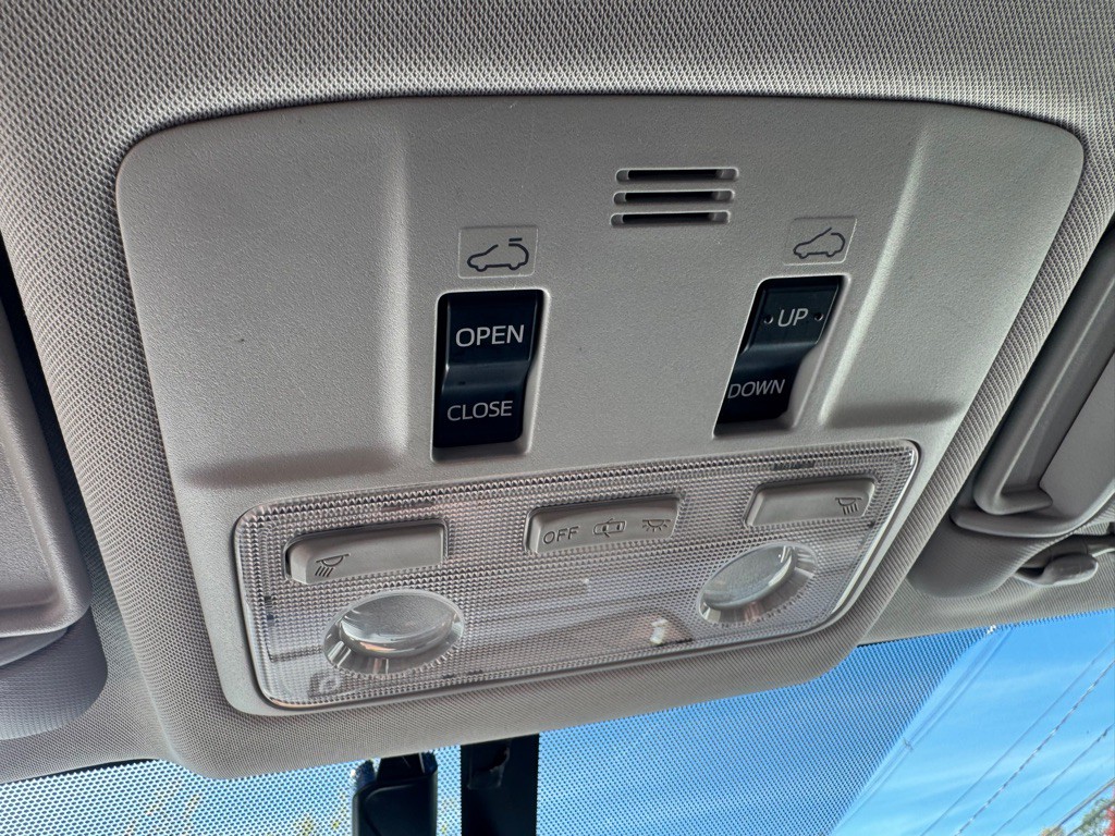 2015 Toyota Rav4 Image 24
