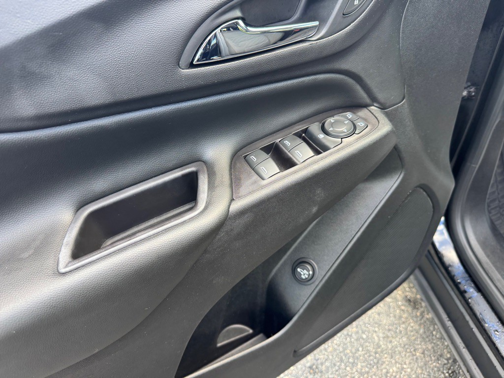 2019 Chevrolet Equinox Image 32