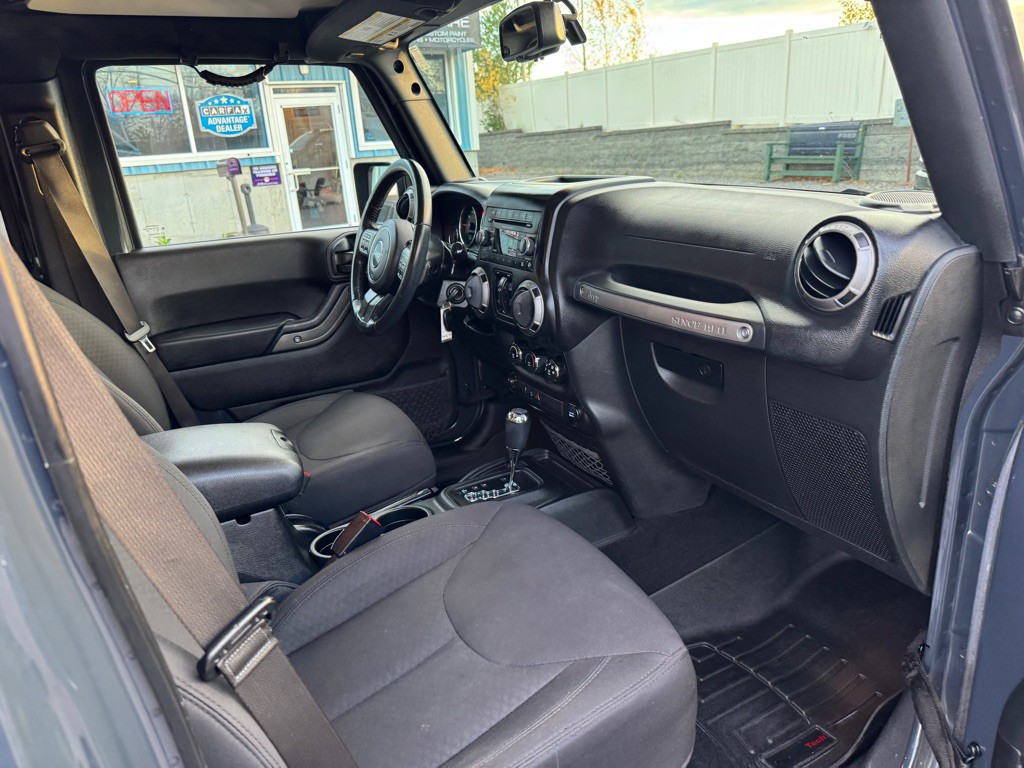 2017 Jeep Wrangler Unlimited Image 9