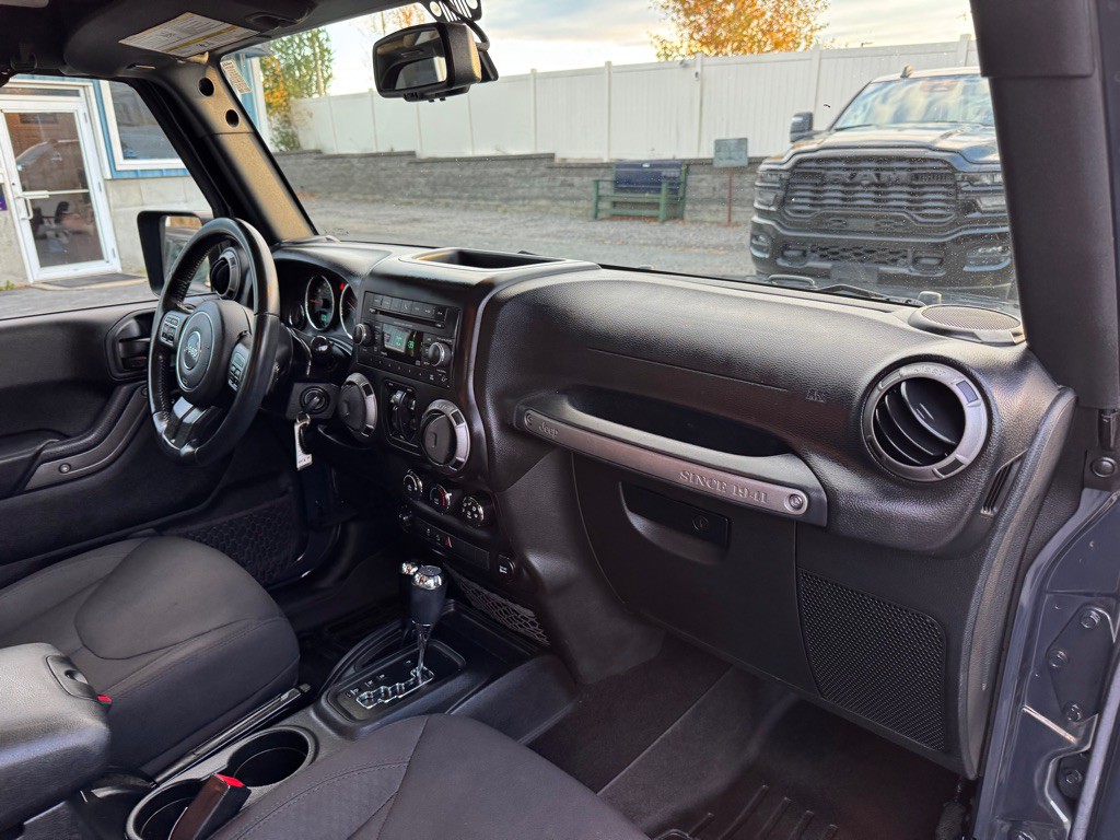 2017 Jeep Wrangler Unlimited Image 12