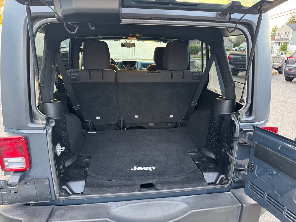 2017 Jeep Wrangler Unlimited Image 16