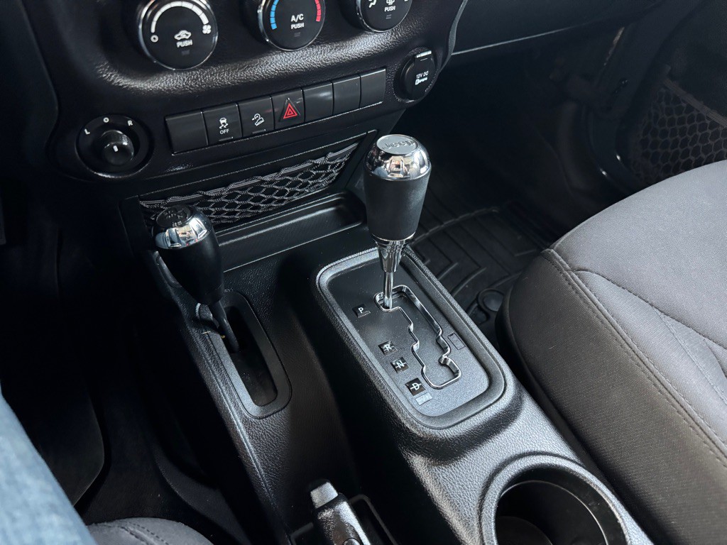 2017 Jeep Wrangler Unlimited Image 25