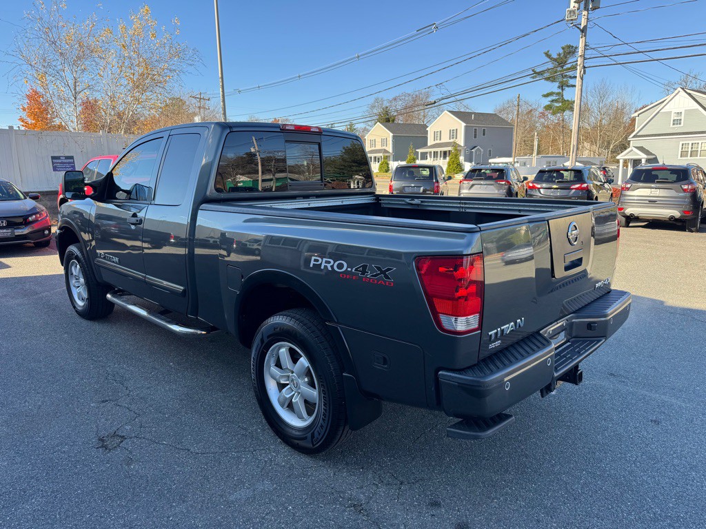 2012 Nissan Titan Image 7