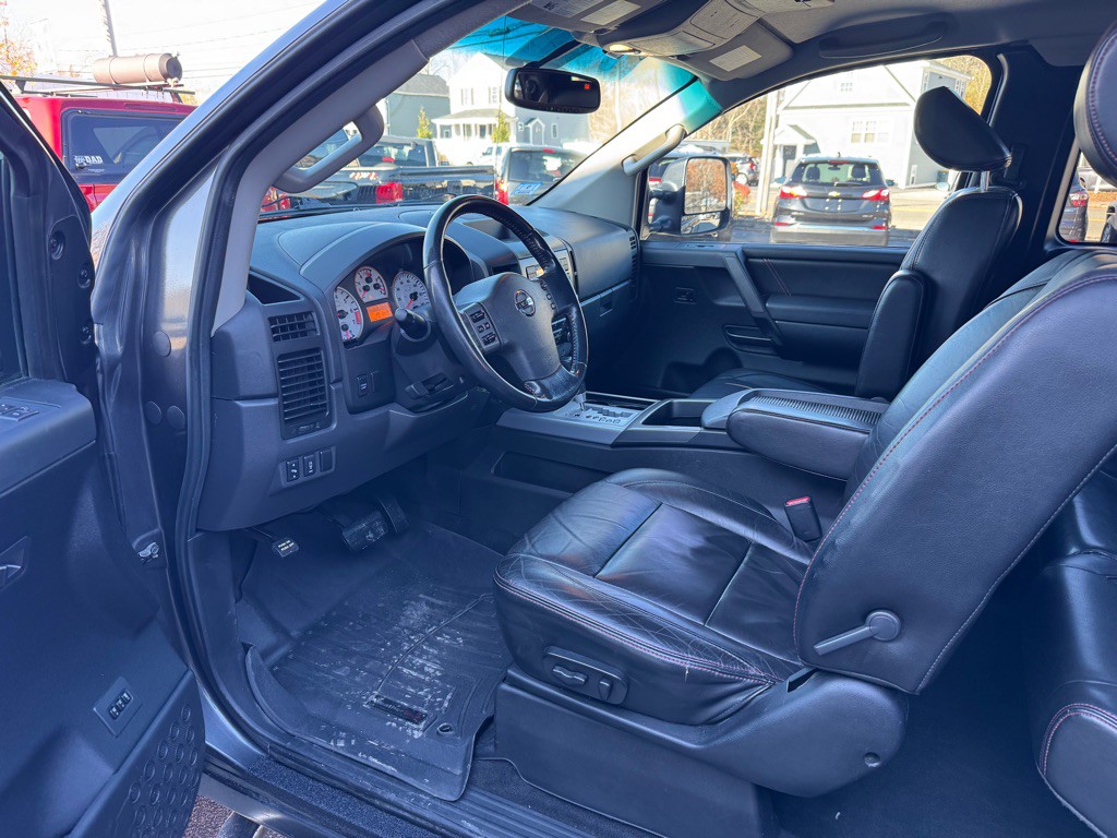 2012 Nissan Titan Image 14
