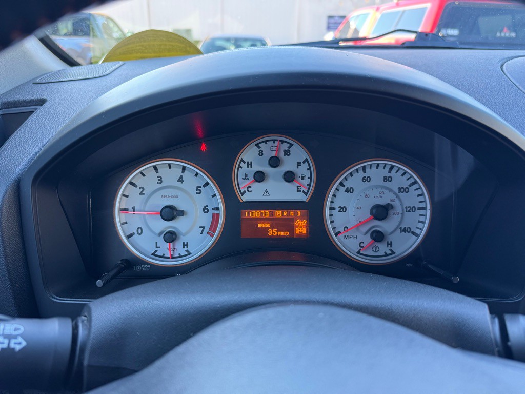 2012 Nissan Titan Image 18