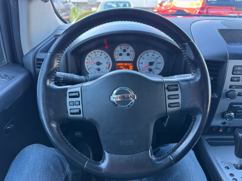 2012 Nissan Titan Image 19