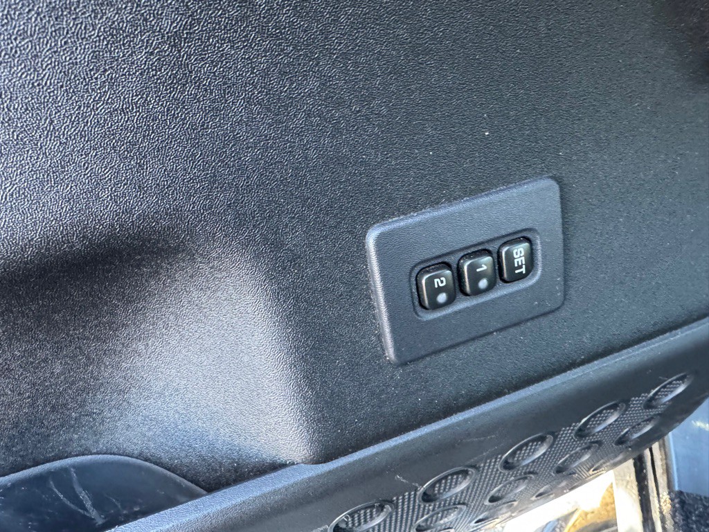 2012 Nissan Titan Image 25