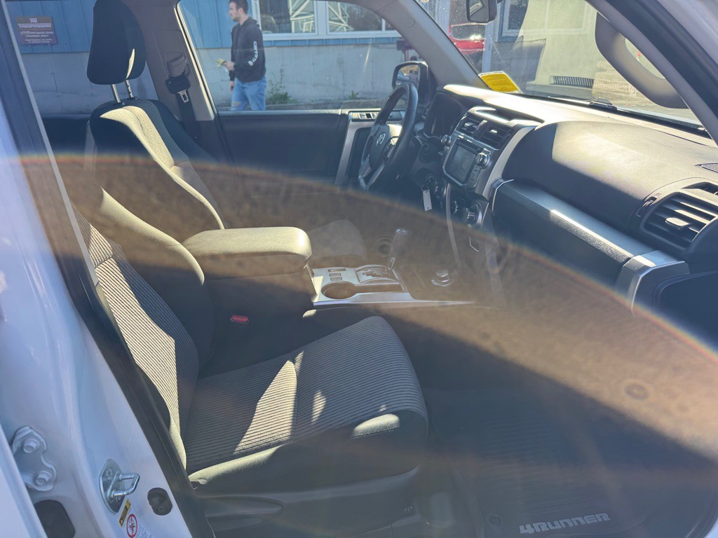 2017 Toyota 4Runner Image 11