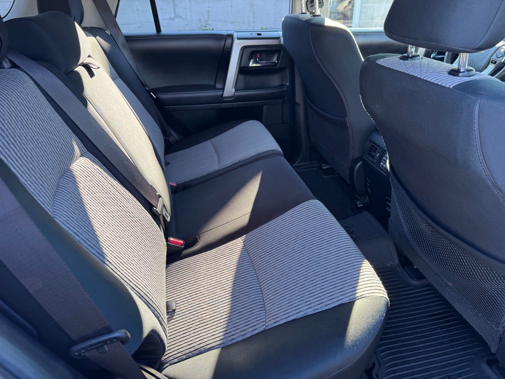 2017 Toyota 4Runner Image 15