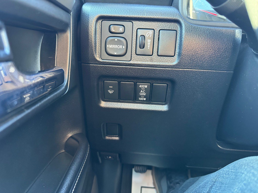 2017 Toyota 4Runner Image 23