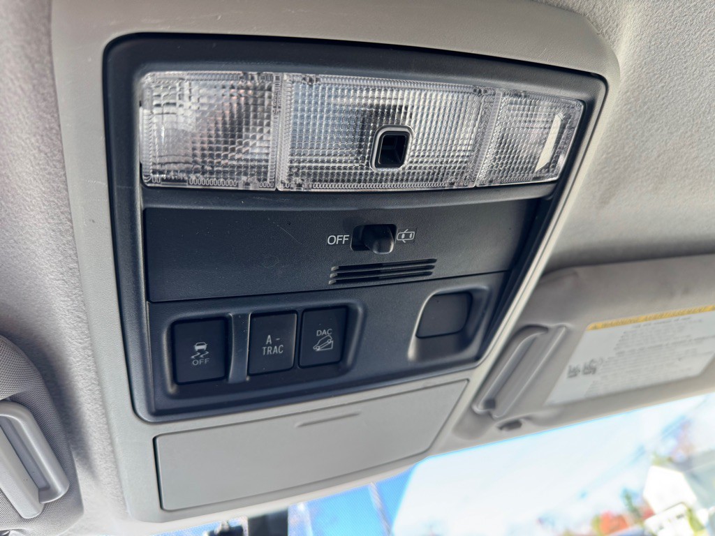 2017 Toyota 4Runner Image 29