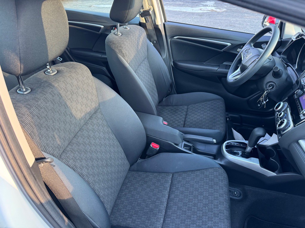 2017 Honda Fit Image 12