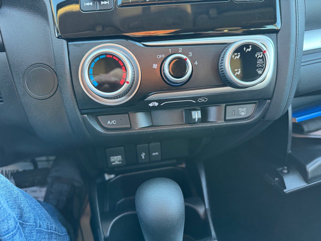 2017 Honda Fit Image 29