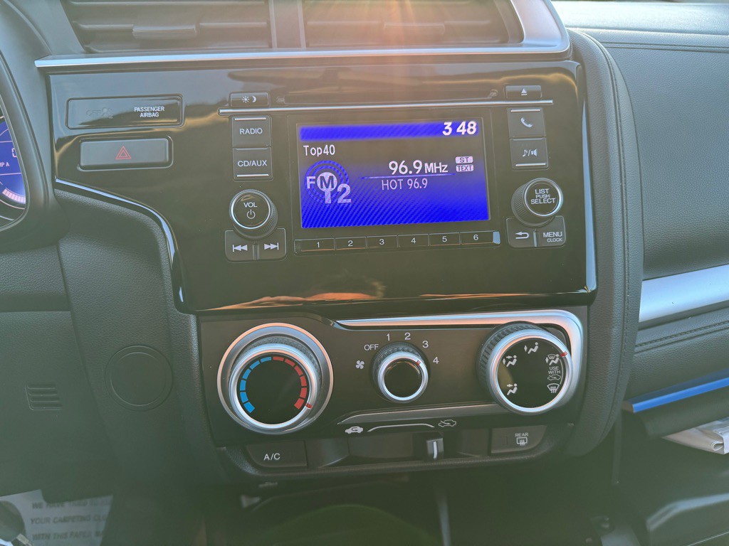 2017 Honda Fit Image 30