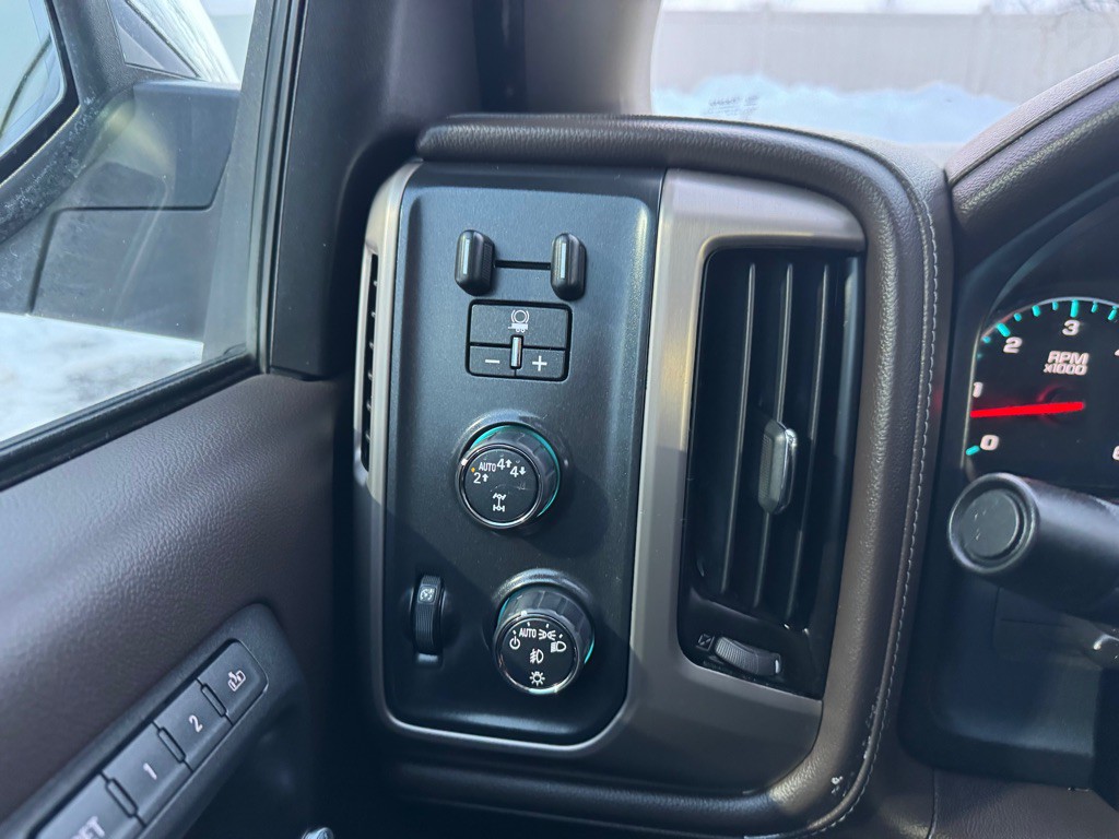 2018 GMC Sierra Image 38