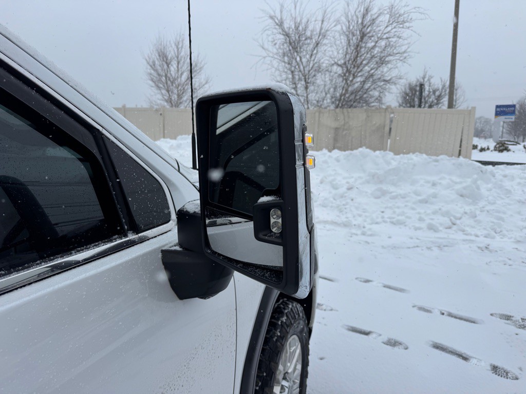 2020 GMC Sierra Image 9