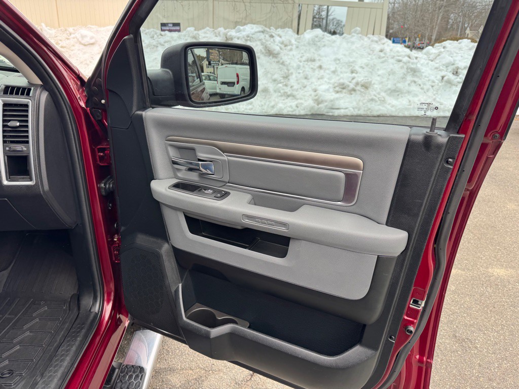 2017 RAM 1500 Image 13