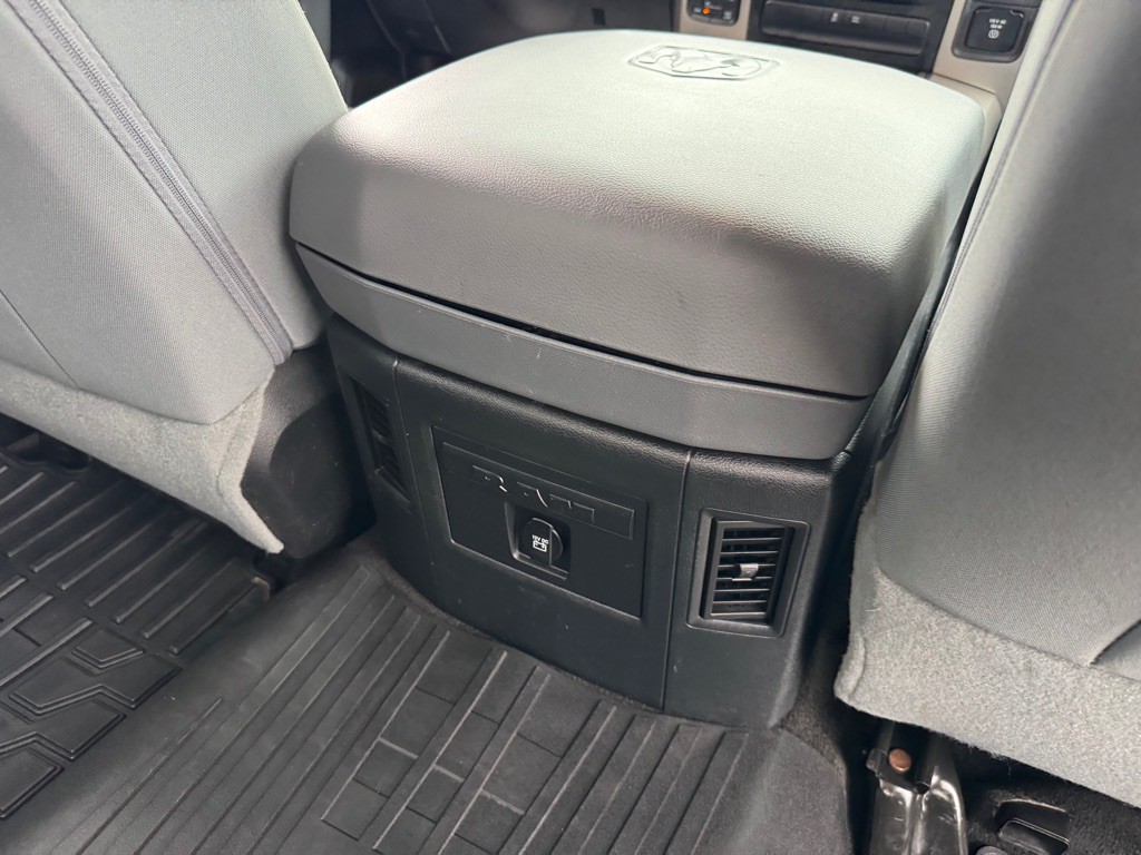 2017 RAM 1500 Image 17