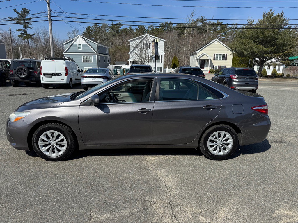 2016 Toyota Camry Image 5