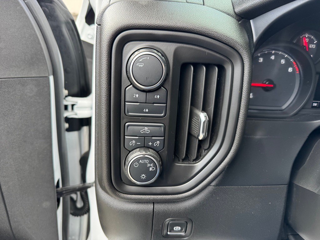 2020 Chevrolet Silverado 1500 Image 18