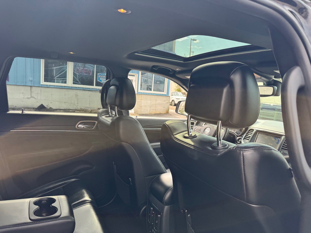 2017 Jeep Grand Cherokee Image 14