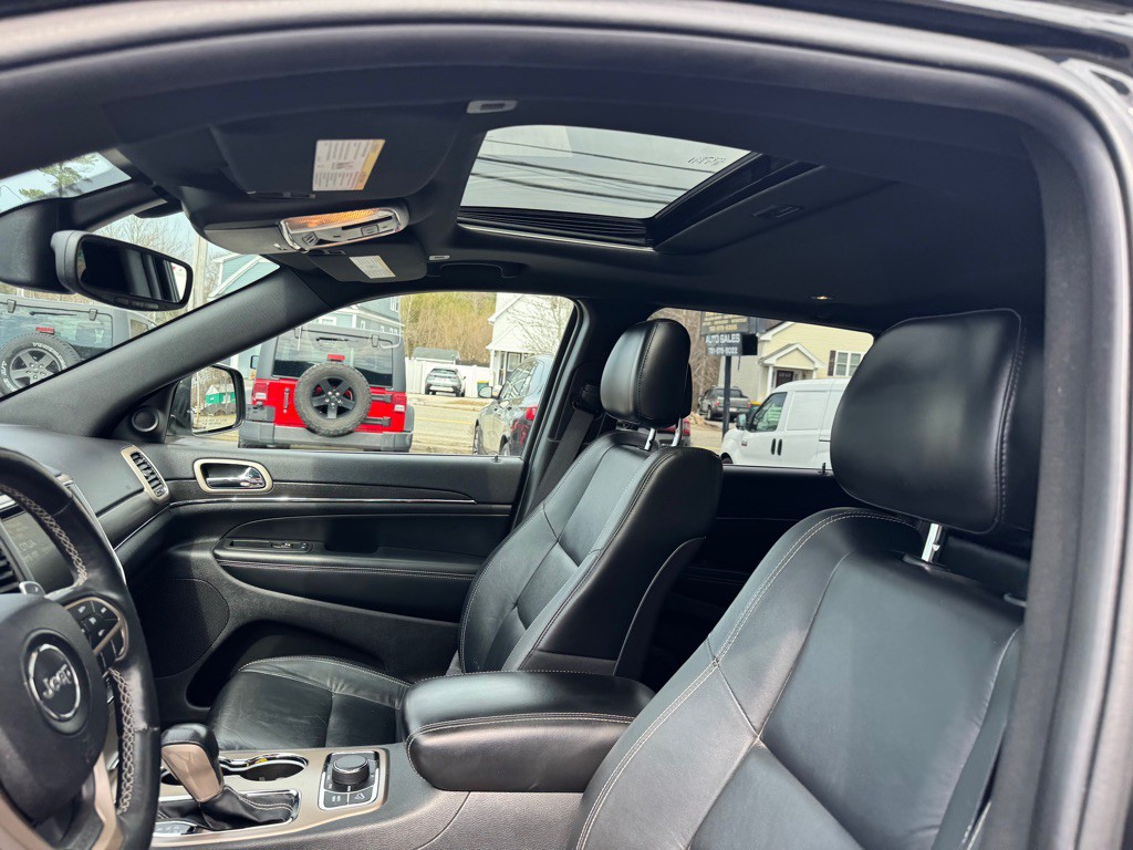 2017 Jeep Grand Cherokee Image 23