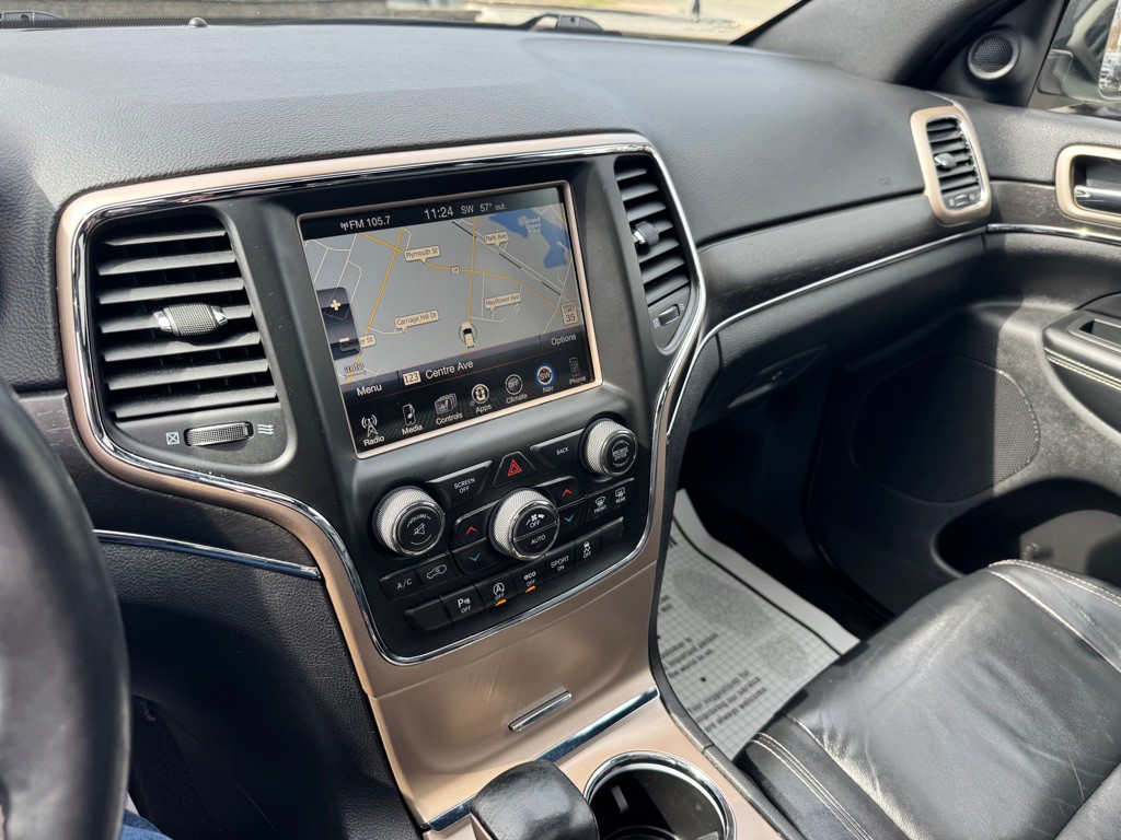 2017 Jeep Grand Cherokee Image 28