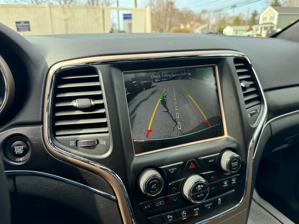2017 Jeep Grand Cherokee Image 31