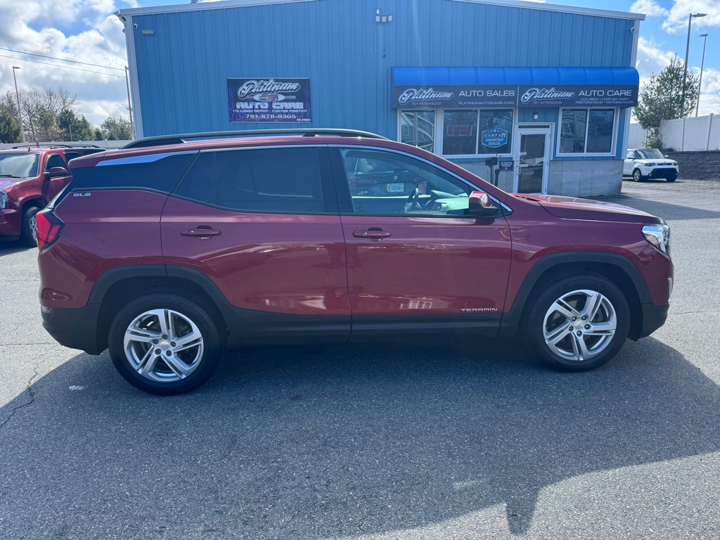 2018 GMC Terrain Image 1