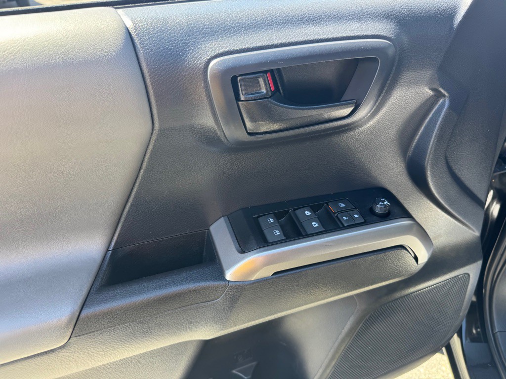 2023 Toyota Tacoma Image 21