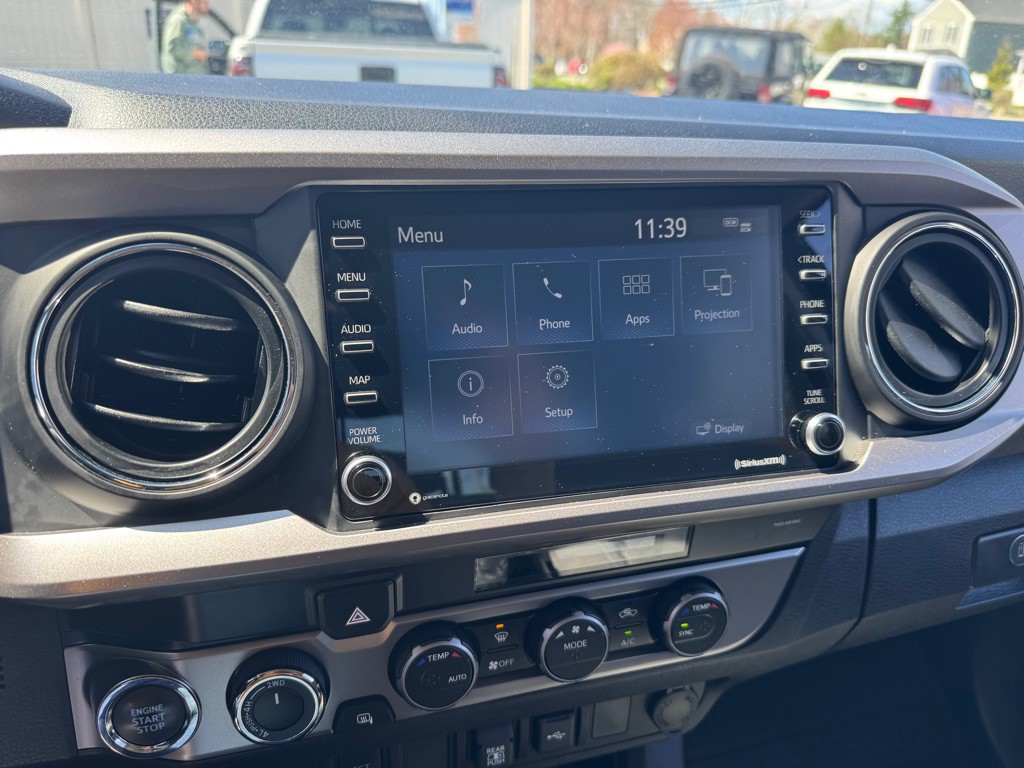 2023 Toyota Tacoma Image 25