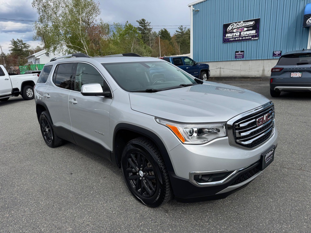 2019 GMC Acadia Image 2