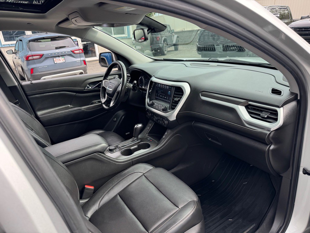 2019 GMC Acadia Image 9