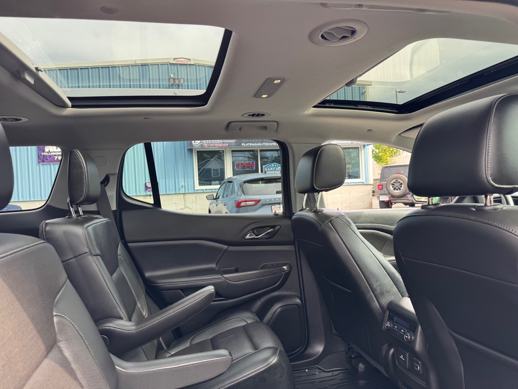 2019 GMC Acadia Image 16